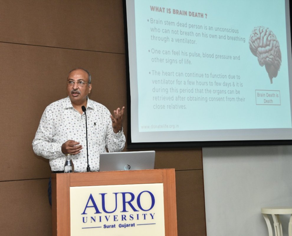 On the Occasion of National NSS Day, Donate Life Founder & President Mr. Nilesh Mandlewala was invited for enlightening knowledge on the noble subject of Cadaver Organ Donation by National Service Scheme Unit at AURO University, Surat.