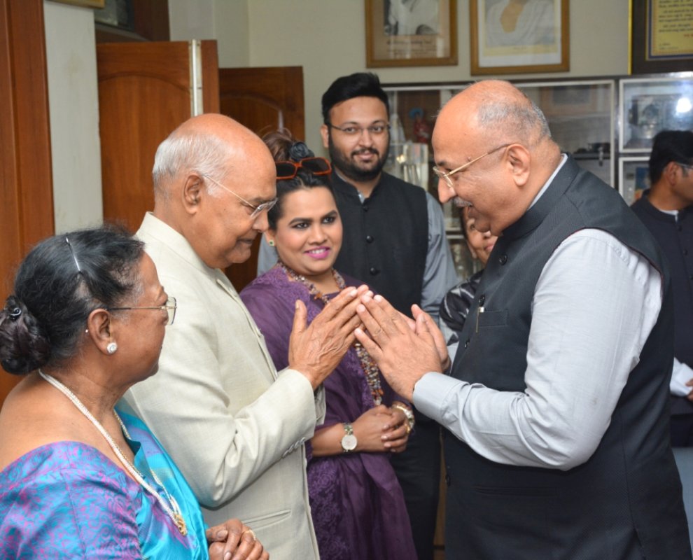 Shri Nilesh Mandlewala met the 14th President of India Shri Ram Nath Kovind Ji at C K Pithavala House