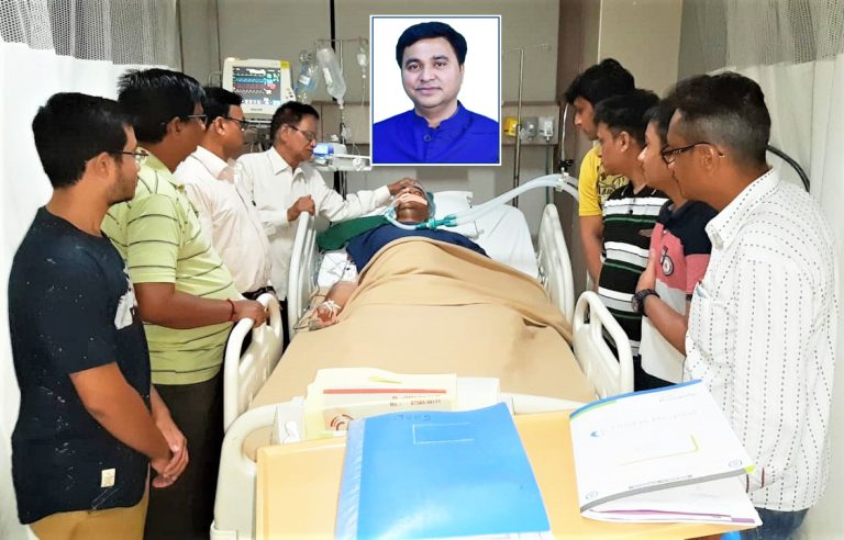 111-01-Press-Photo_Vrajesh-Navinchandra-Shah