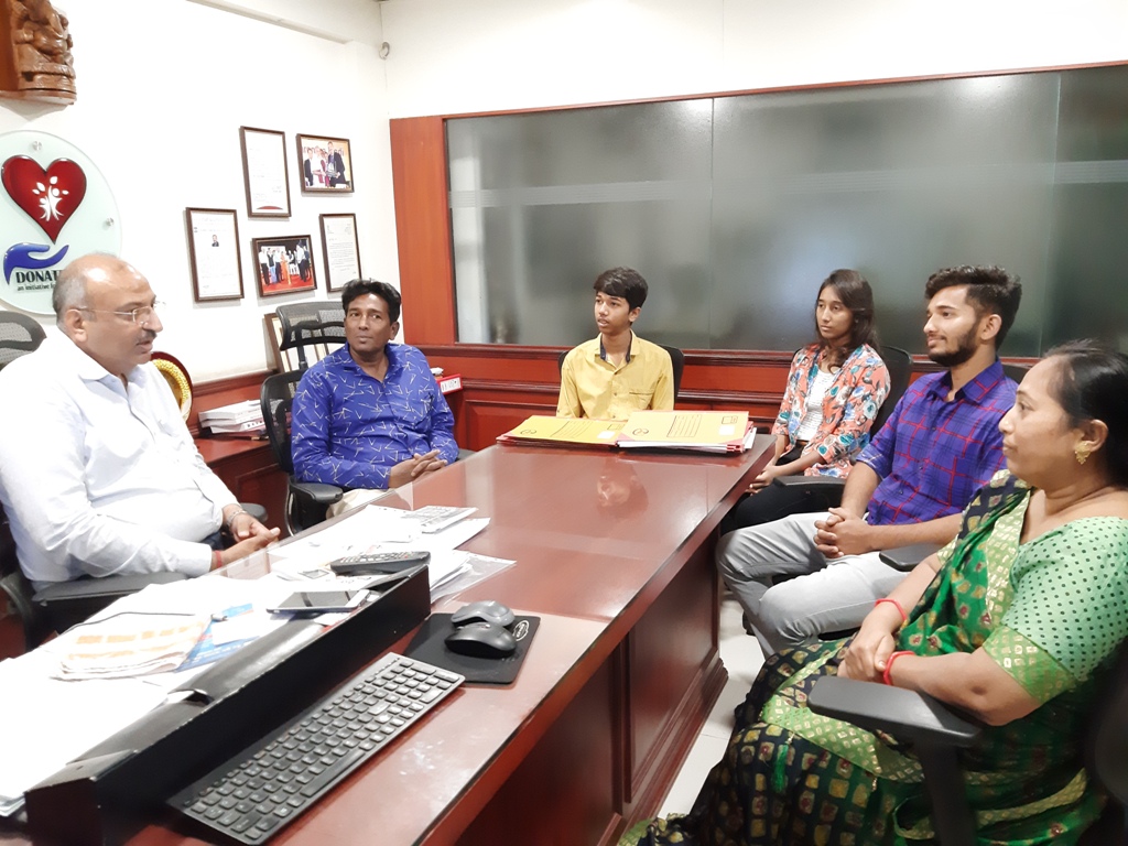 Liver Recipient Shri Vasantbhai After 2 years of successful transplant, his family visited the Donate Life and thanked him for his Donor Devkubarben Kakadia's family. He said that this noble work has not only helped me but my whole family got a new life.