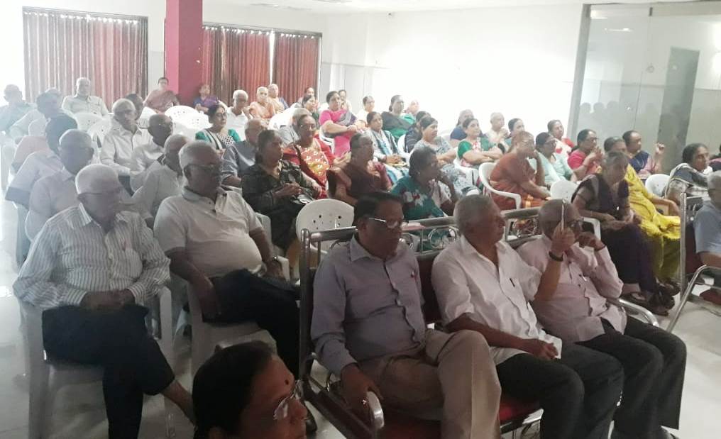 Donate Life Founder & President Nilesh Mandlewala was invited by Senior Citizen Anavil Samaj of Surat in their monsoon camp to talk about importance of organ donation.