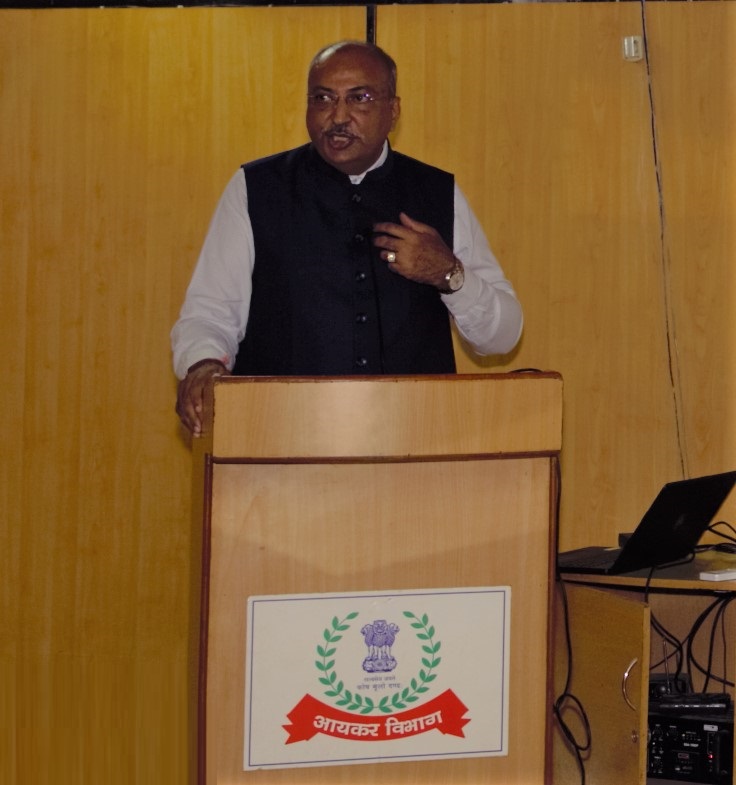 Founder and President of Donate Life Mr.Nilesh Mandlewala was invited to talk on Importance of Organ Donation by Income Tax Department Gujarat at Ahmedabad