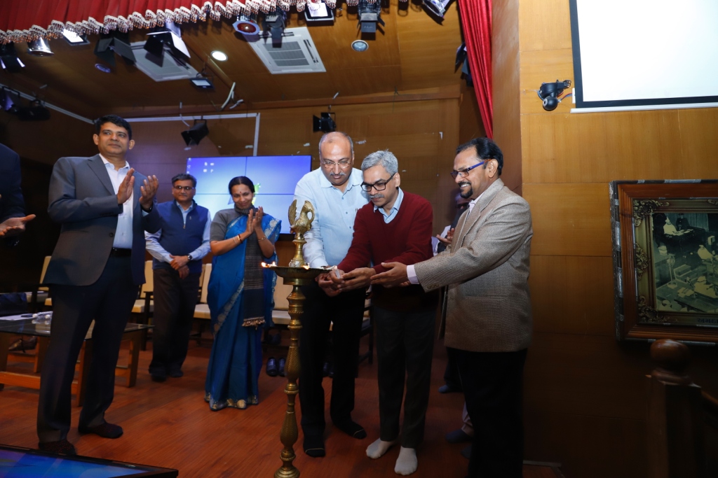 Founder & President of Donate Life Nilesh Mandlewala was invited as one of faculty in the workshop by SOTTO at IKDRC Ahmedabad