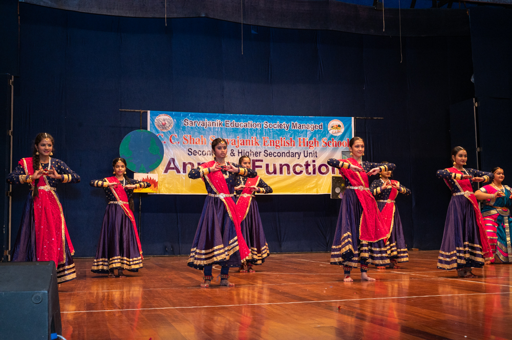 Donate Life founder & president Nilesh Mandlewala explained the importance of organ donation to the students at the annual function of Shri C C Shah Public English High School.