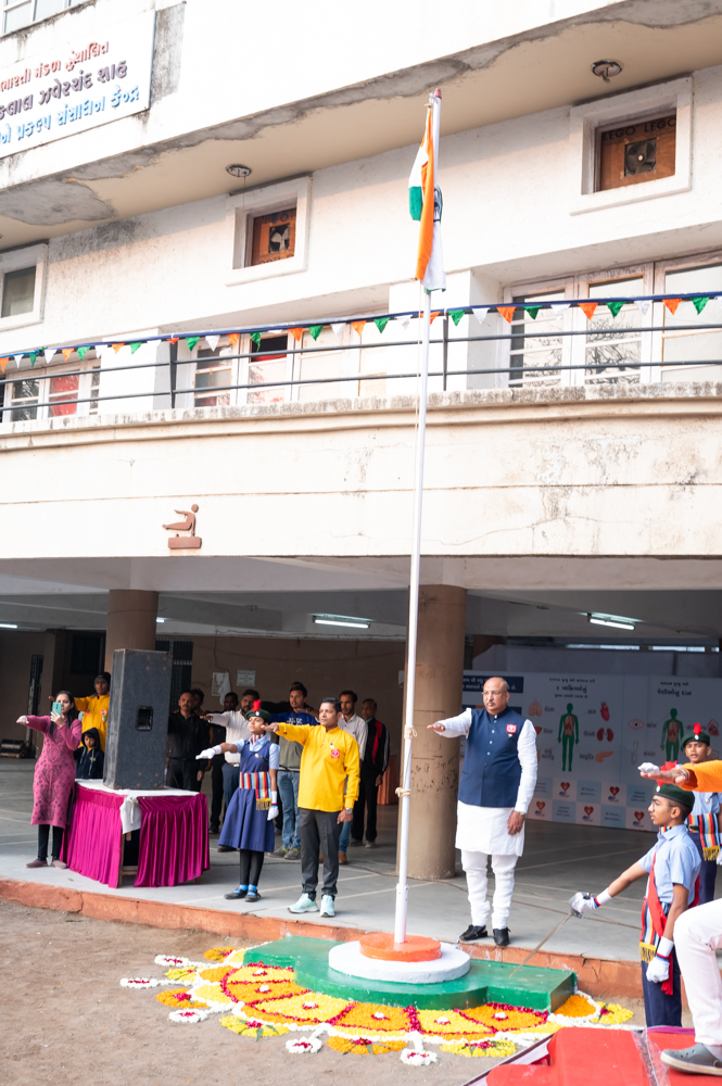 Founder and President of Donate Life Mr. Nilesh Mandlewala,  was invited by Jeevan Bharti Kumar Bhavan as the Chief Guest on the occasion of 74th Republic Day and flag hoisted by him.