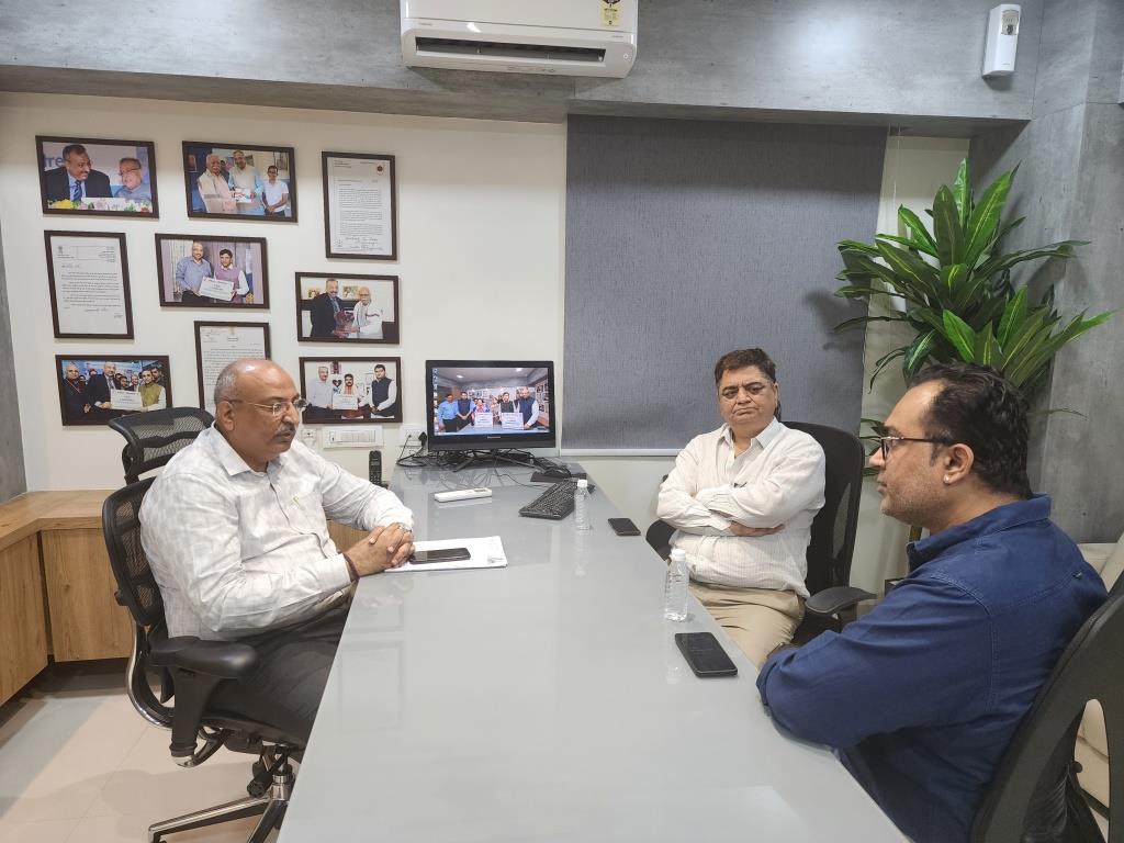 The family of a kidney failure patient who was suffering from kidney disease since 2014 and undergoing dialysis for the last five months received the necessary guidance regarding such a transplant at the office of Donate Life.