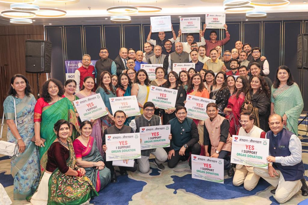 Donate Life Founder Shri Nilesh Mandlewala felicitated by Rotary Club of Surat West