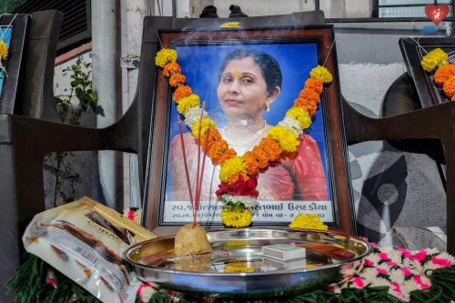 Prathana Sabha Jyotsnaben Bharatbhai Usadadia