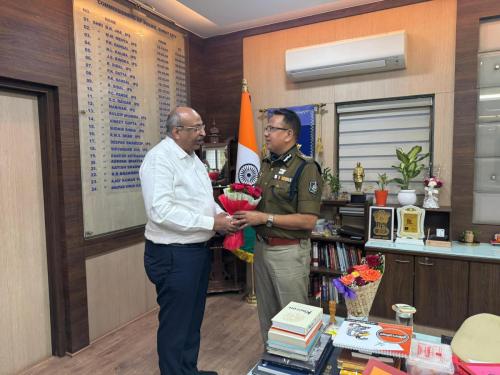 Donate Life Team Meet Surat Police Commissioner Shri Anupam Singh Gehlot, IPS