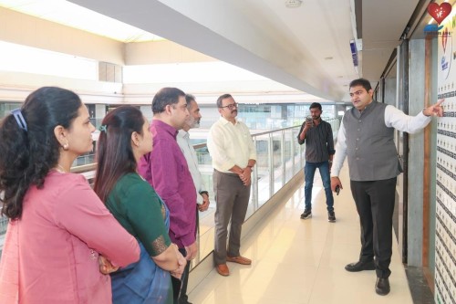 Shivshakti Elevator Components Pvt. Ltd. Director Shri Dharmeshbhai, Chetanbhai and Siddhpura family visited Donate Life organization.