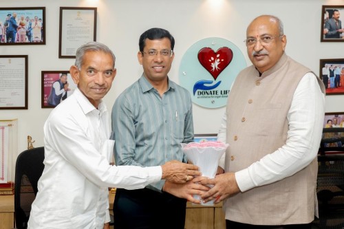 CA Pankaj Maheshwari Meet Nilesh Mandlewala After Padma Shri Award