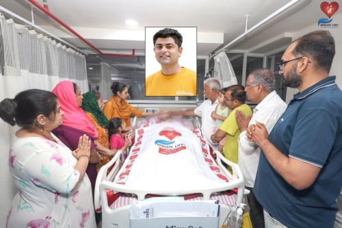 Lt. Hardikbhai Bharatbhai Khudkhudiya Age: 37 Cadaver Organ Donor From: Maitreya Hospital | Date: 01.04.2026