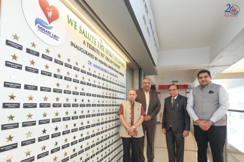 Mr. Satish Marathe, Director of the Central Board of the Reserve Bank of India (RBI) visit to the Donate Life organization.