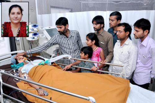 Lt. Gayatriben Chauhan Age: 35 Cadaver Organ Donar From: Ayush I.C.U & Multispeciality Hospital |Date: 11/04/2015