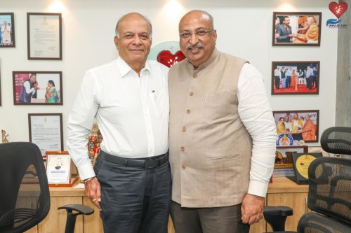 a Consultant and Income Tax Practitioner Mr. Kaushik Shantilal Dalal visit to Donate Life organization that has been actively working in the field of organ donation for the past 20 years.