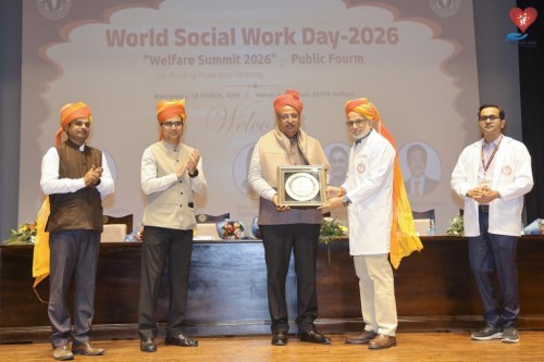 Padma Shri Nilesh Mandlewala, founder and president of Donate Life, was honored at the Welfare Summit 2026 at AIIMS Jodhpur.