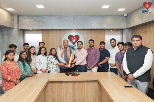Disha Foundation Team Members Congratulated Nilesh Mandlewala After Padma Shri Award