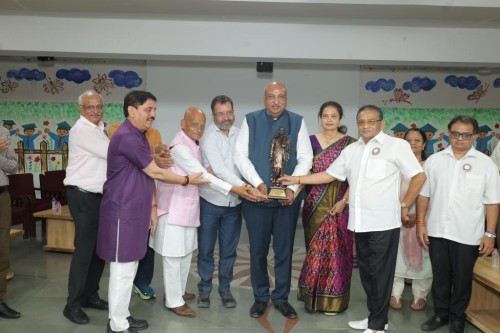 Nilesh Mandlewala Felicitation Program with Donate Life Anand Team at Anand