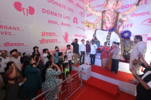 People visited a Ganesh pandal decorated with the theme of organ donation.